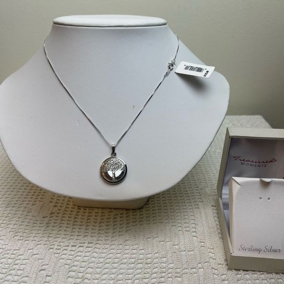 925 Sterling silver | Tree of life round circle locket | Silver locket and chain - Picture 4 of 10